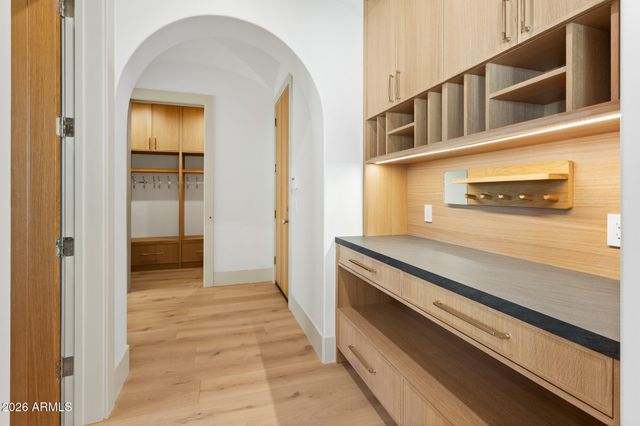 4605 E ROCKRIDGE Road, Phoenix, AZ 85018