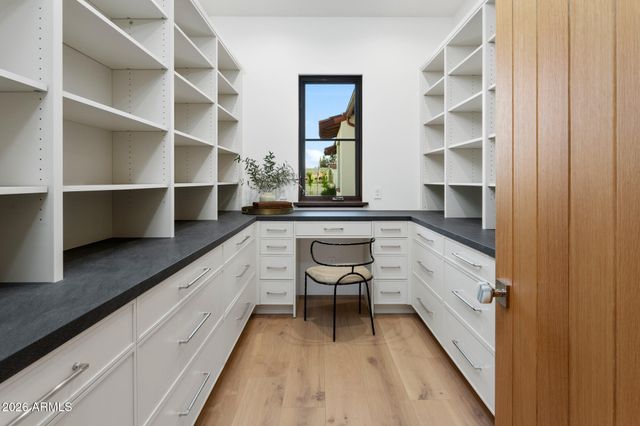 4605 E ROCKRIDGE Road, Phoenix, AZ 85018