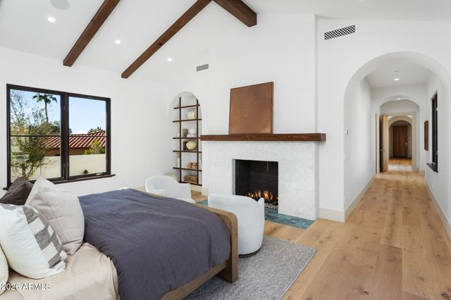 4605 E ROCKRIDGE Road, Phoenix, AZ 85018