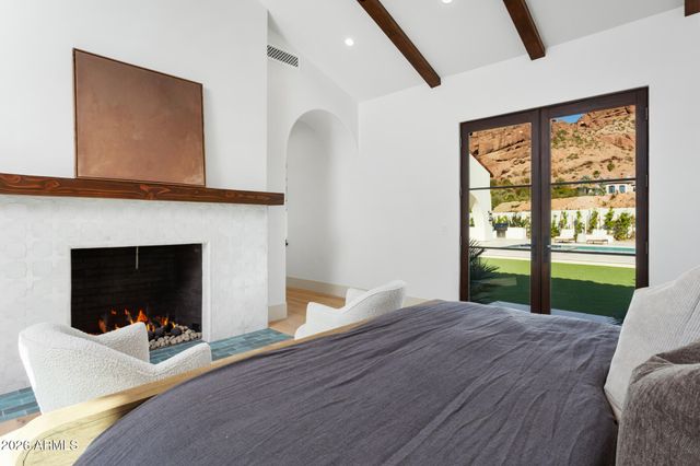 4605 E ROCKRIDGE Road, Phoenix, AZ 85018