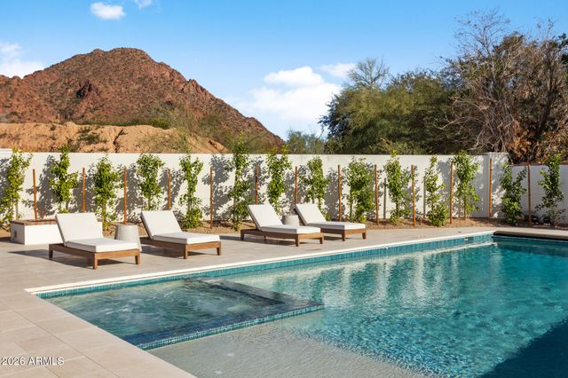 4605 E ROCKRIDGE Road, Phoenix, AZ 85018