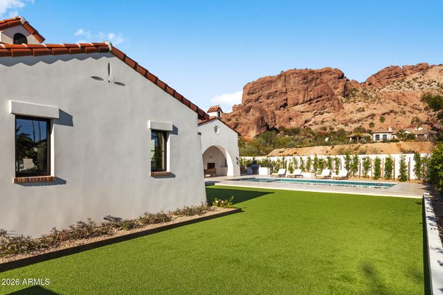 4605 E ROCKRIDGE Road, Phoenix, AZ 85018