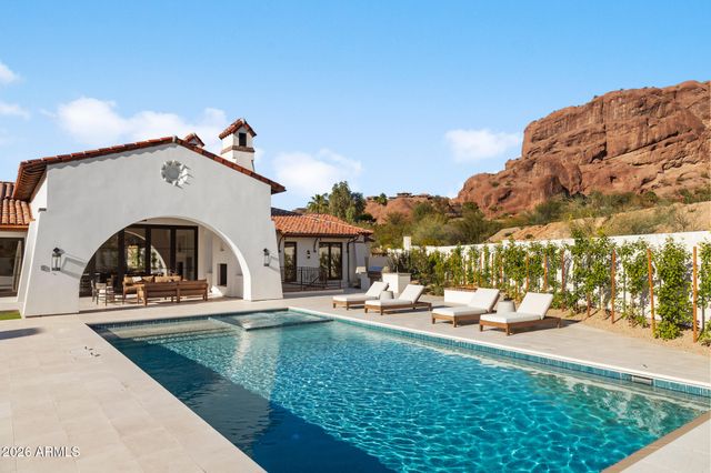 4605 E ROCKRIDGE Road, Phoenix, AZ 85018