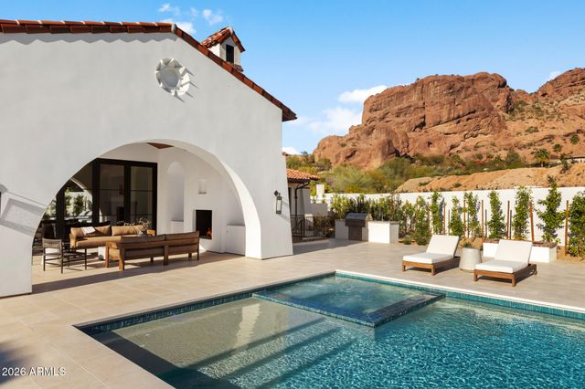 4605 E ROCKRIDGE Road, Phoenix, AZ 85018