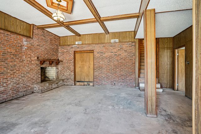 1215 Hill City Drive, Duncanville, TX 75116