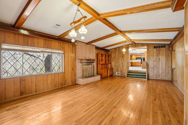 1215 Hill City Drive, Duncanville, TX 75116