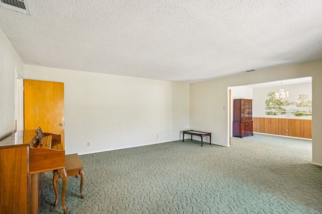 1215 Hill City Drive, Duncanville, TX 75116