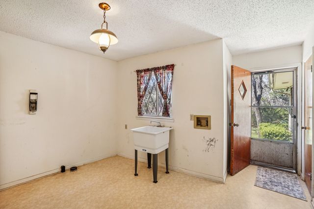 1215 Hill City Drive, Duncanville, TX 75116