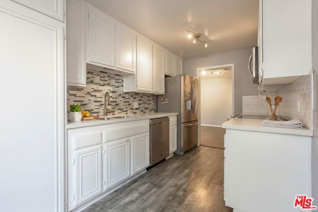 4041 Via Marisol 111, Los Angeles, CA 90042