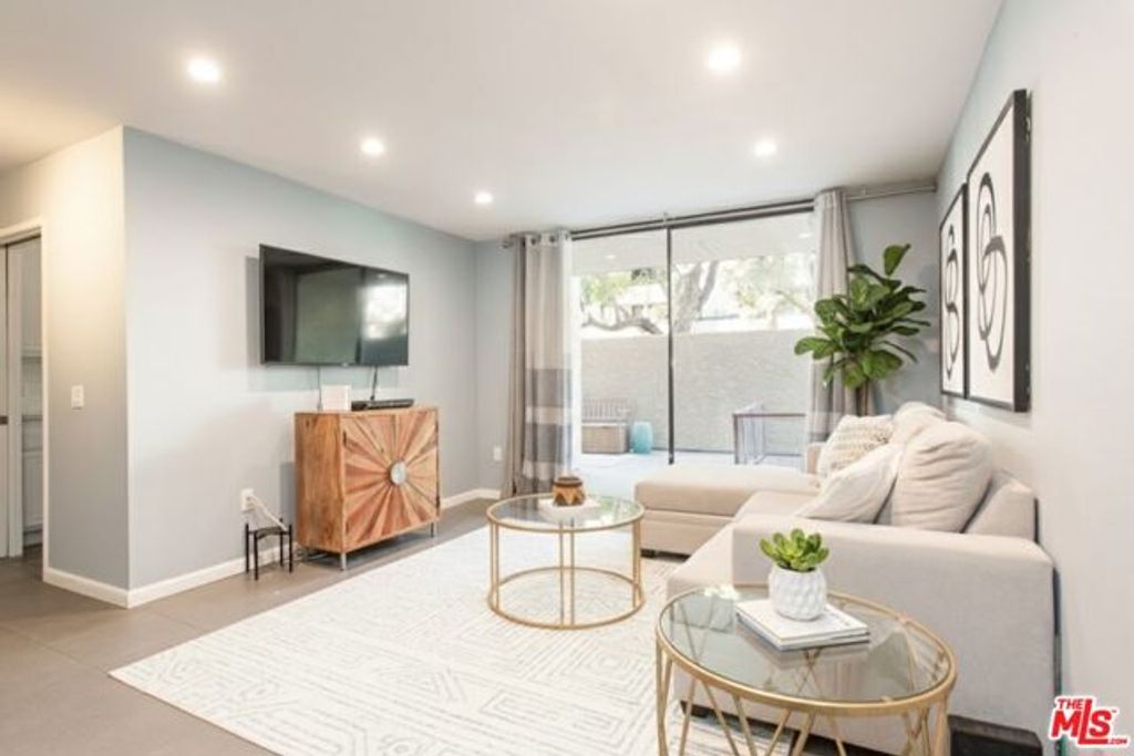 4041 Via Marisol 111, Los Angeles, CA 90042