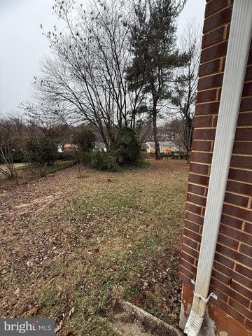 4542 KINGSTON RD, Woodbridge, VA 22193