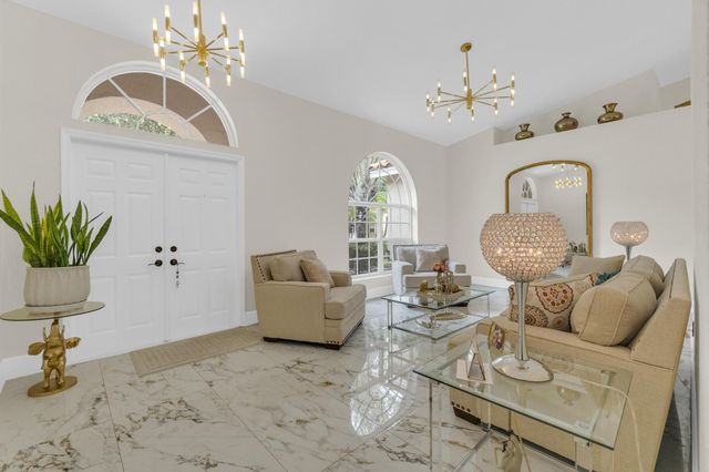 4112 NW 58th Dr, Coconut Creek, FL 33073