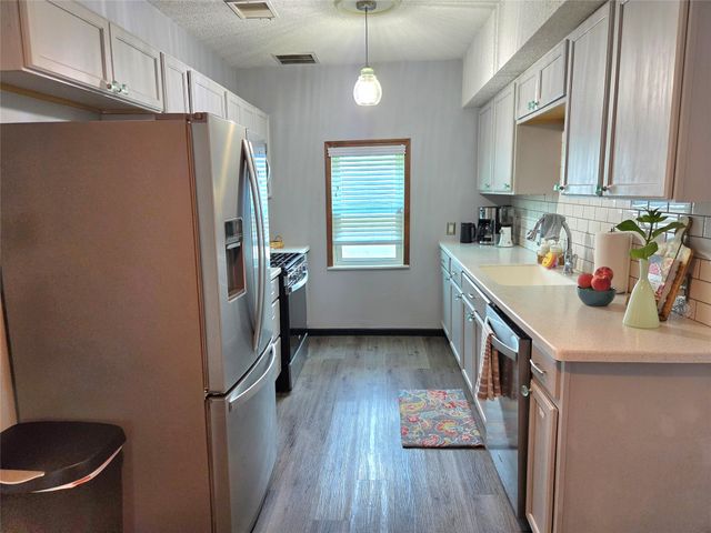 228 BLACKSTONE Drive, Erie, PA 16505
