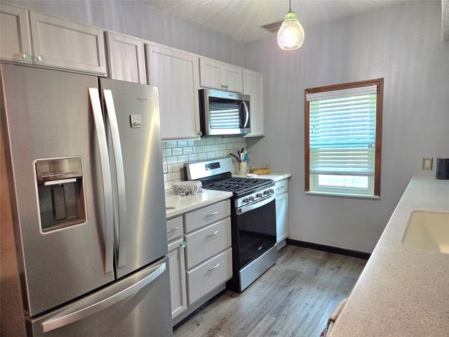 228 BLACKSTONE Drive, Erie, PA 16505