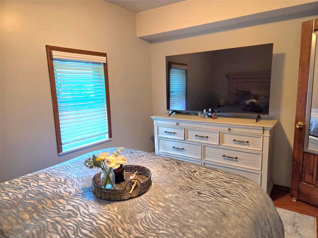 228 BLACKSTONE Drive, Erie, PA 16505