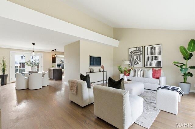 7424 Saleen Court, St Louis, MO 63130