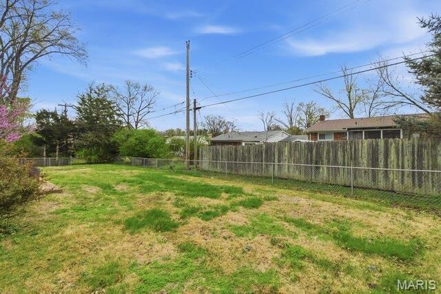 7424 Saleen Court, St Louis, MO 63130