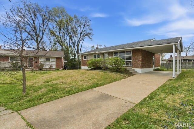 7424 Saleen Court, St Louis, MO 63130