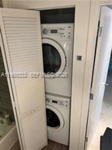 1010 Brickell Ave 4709, Miami, FL 33131