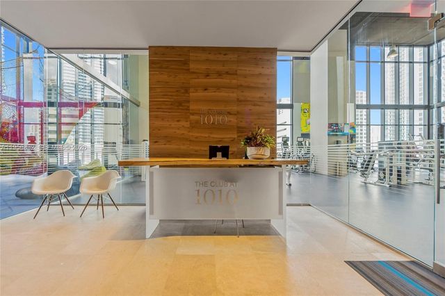 1010 Brickell Ave 4709, Miami, FL 33131