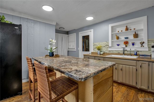 939 Grove Avenue, Niagara Falls, NY 14305