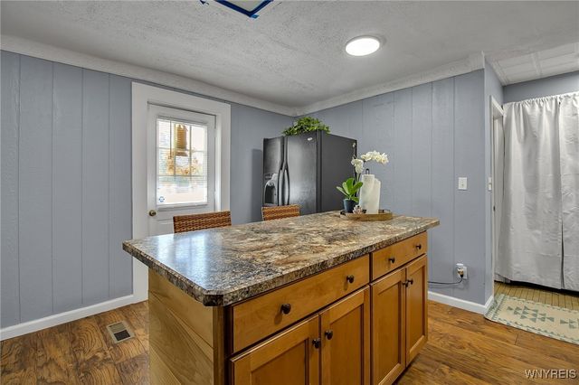 939 Grove Avenue, Niagara Falls, NY 14305