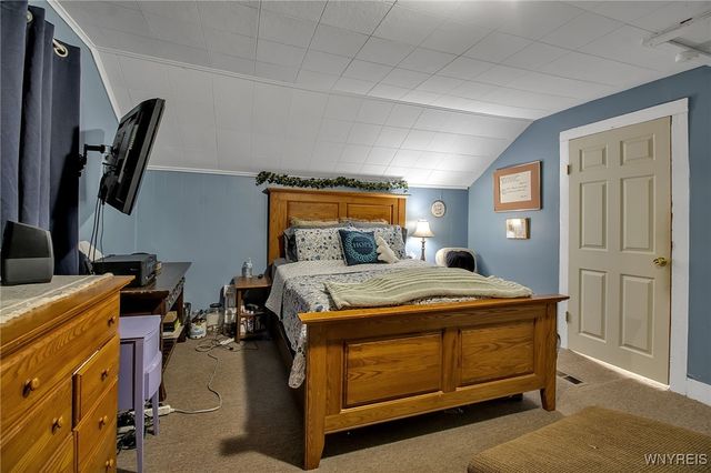 939 Grove Avenue, Niagara Falls, NY 14305