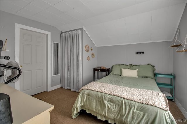 939 Grove Avenue, Niagara Falls, NY 14305