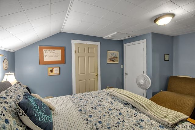 939 Grove Avenue, Niagara Falls, NY 14305