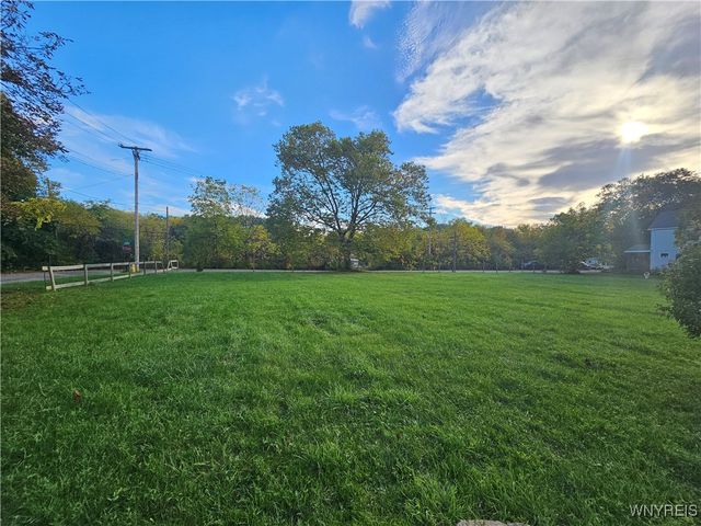 939 Grove Avenue, Niagara Falls, NY 14305