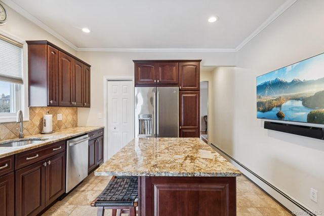 449 S 1st Street, Lindenhurst, NY 11757