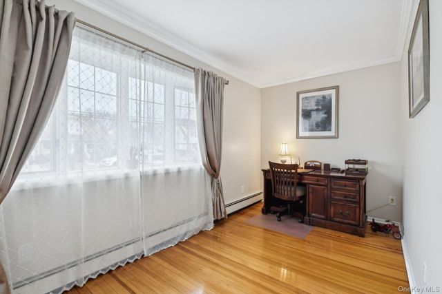 449 S 1st Street, Lindenhurst, NY 11757