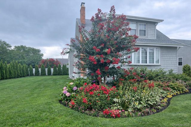 449 S 1st Street, Lindenhurst, NY 11757