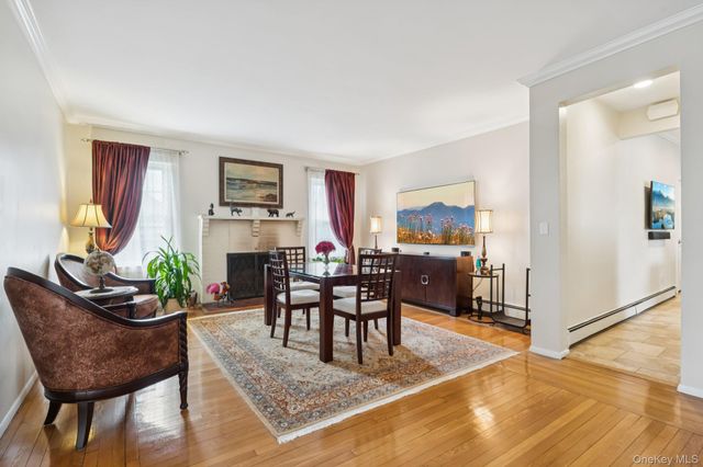 449 S 1st Street, Lindenhurst, NY 11757