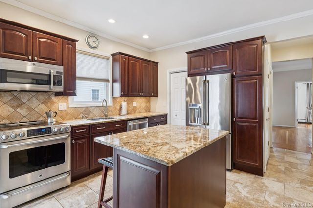 449 S 1st Street, Lindenhurst, NY 11757