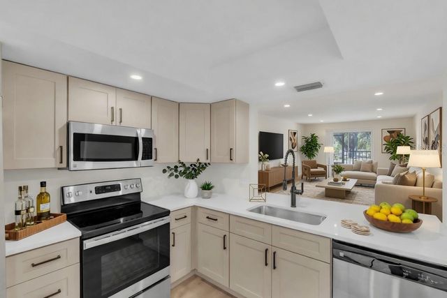 6304 POINTE WEST BOULEVARD A107, Bradenton, FL 34209