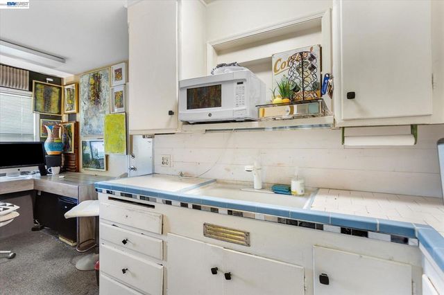 22179 Redwood Rd, Castro Valley, CA 94546