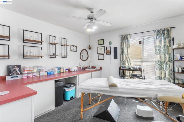 22179 Redwood Rd, Castro Valley, CA 94546