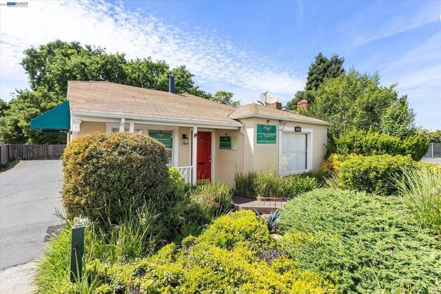 22179 Redwood Rd, Castro Valley, CA 94546