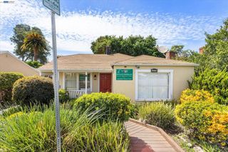 22179 Redwood Rd, Castro Valley, CA 94546
