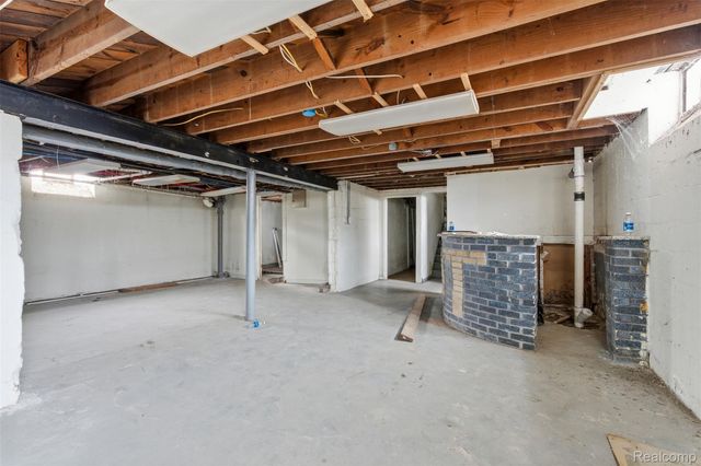 4026 W McNichols Road, Detroit, MI 48221