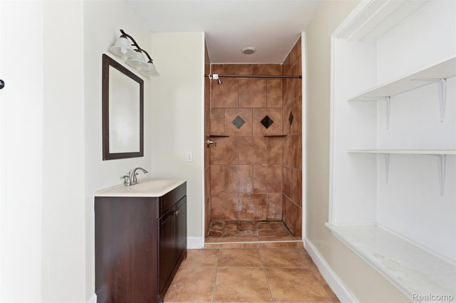 4026 W McNichols Road, Detroit, MI 48221