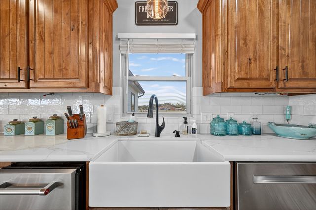 3901 FM 667, Frost, TX 76641