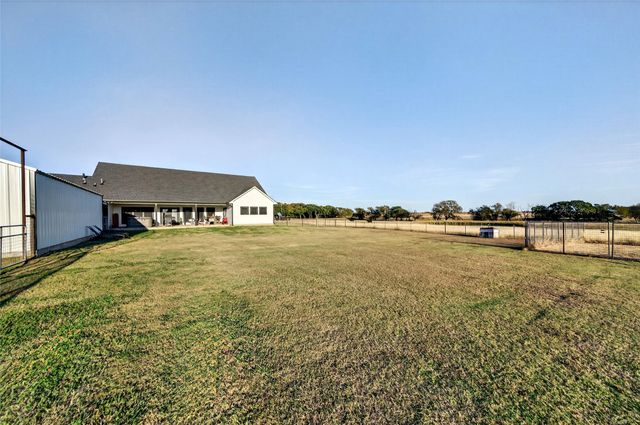 3901 FM 667, Frost, TX 76641