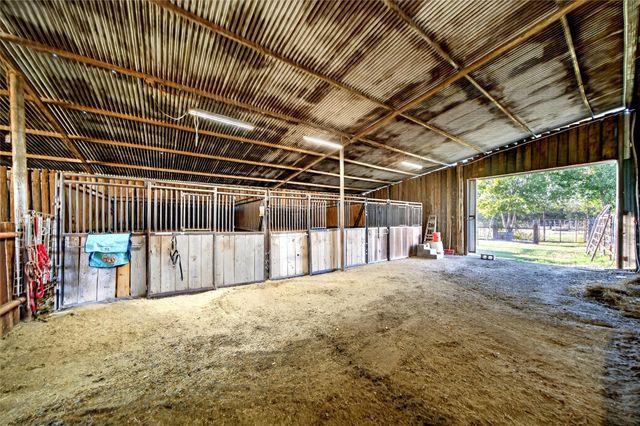 3901 FM 667, Frost, TX 76641