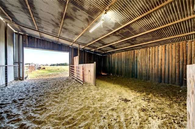 3901 FM 667, Frost, TX 76641