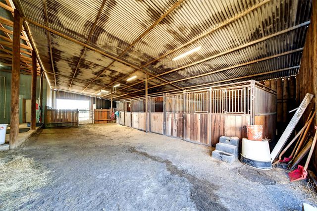 3901 FM 667, Frost, TX 76641