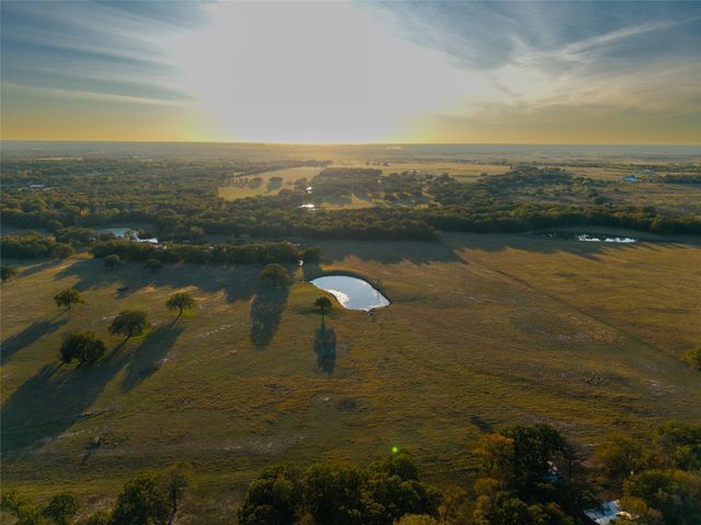 3901 FM 667, Frost, TX 76641