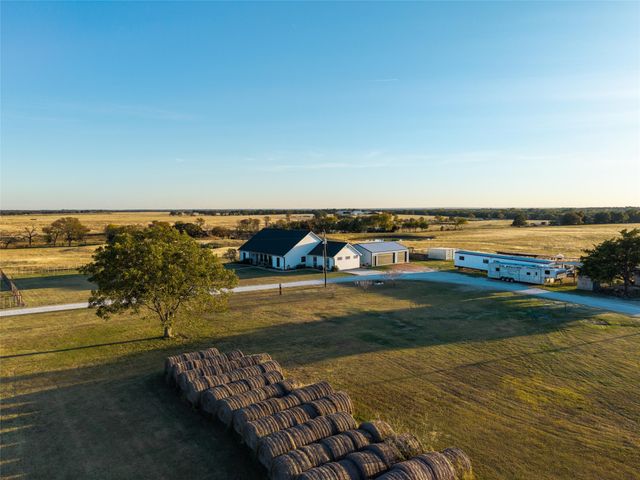 3901 FM 667, Frost, TX 76641