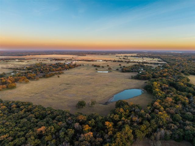 3901 FM 667, Frost, TX 76641